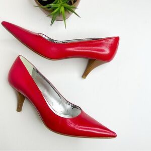 VINTAGE Red Leather Heels Made in Italy | Size 38 (7.5)